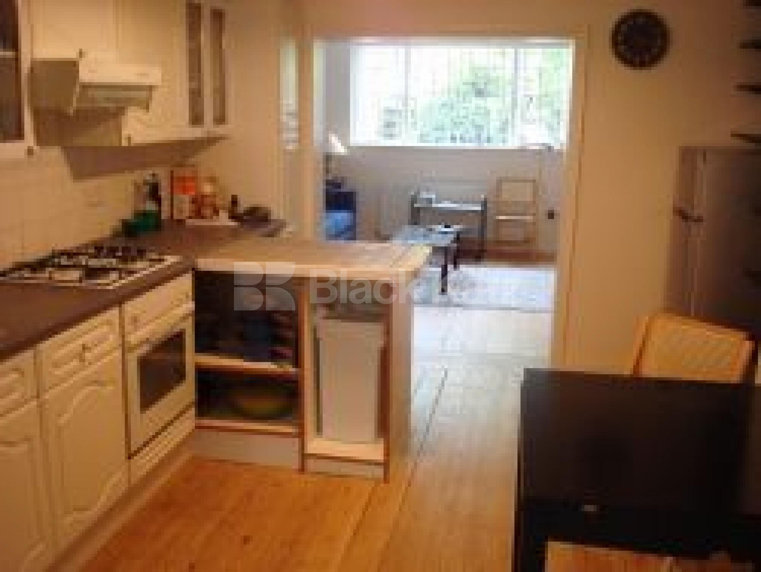 			New Instruciton, 1 Bedroom, 1 bath, 1 reception Flat			 Ellington Street, BARNSBURY N7